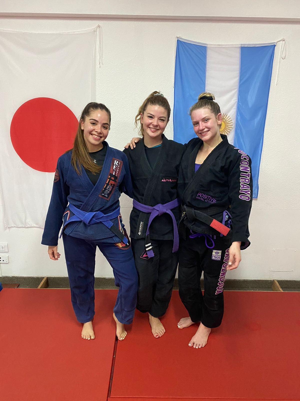 Eliana con alumnas de kimono